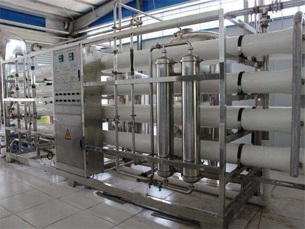 反滲透設備脫鹽效果好，有利環保，一般用于深度水處理